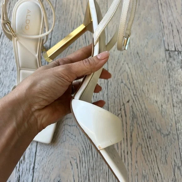 Aldo Cream Illustrious Sandal with Gold Heel size 8 - Picture 9 of 12